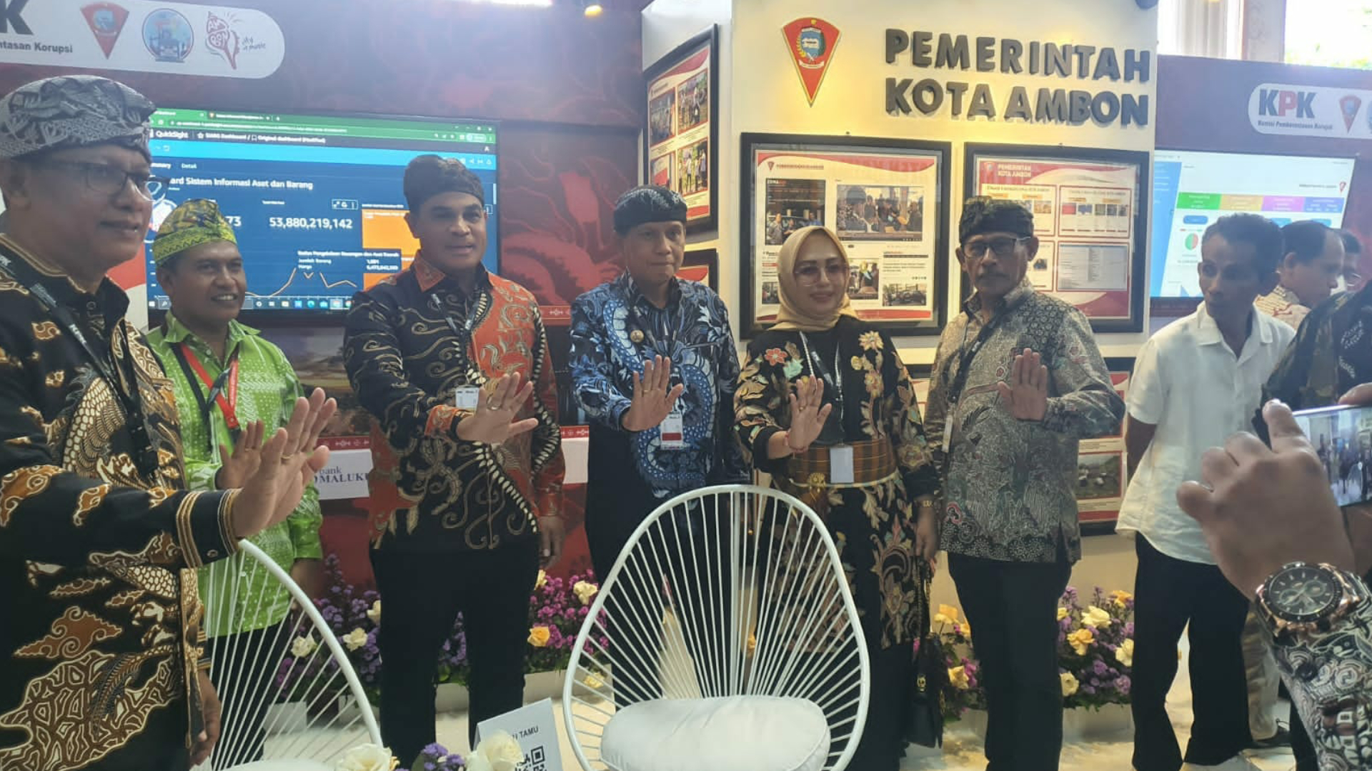 Pemkot Ambon Luncurkan Aplikasi SI-ABG. 1 InShot 20221125 110304480 1