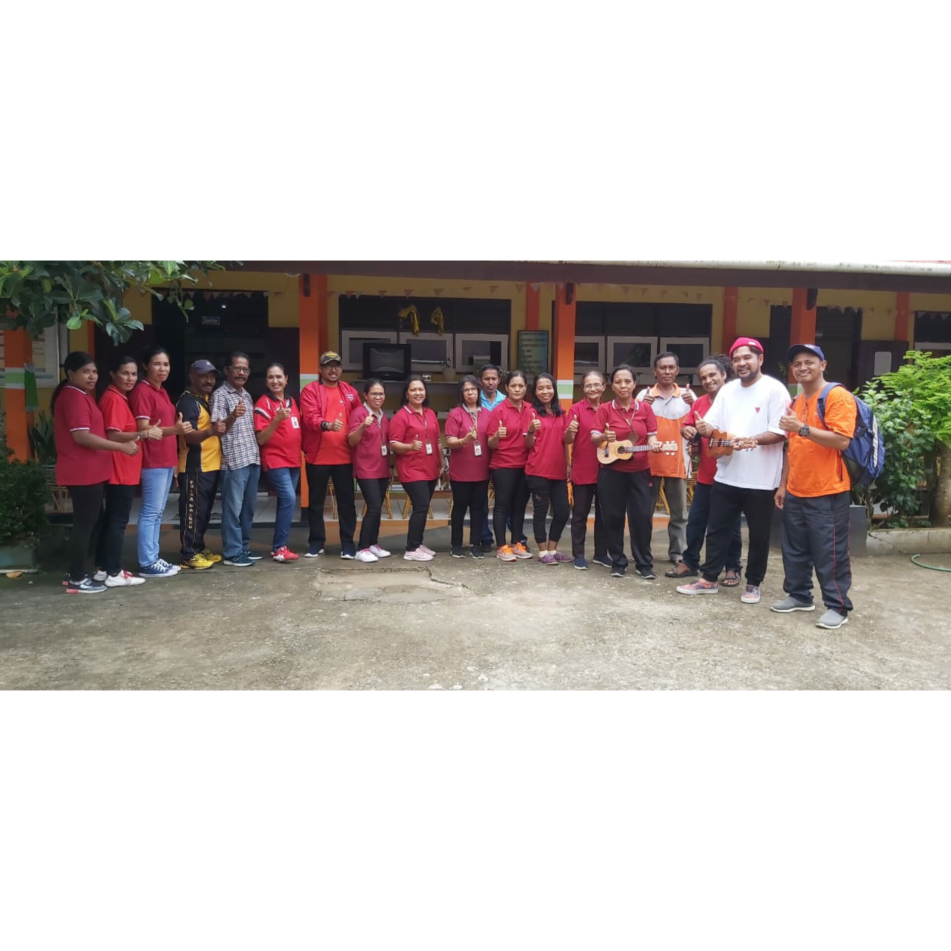 Kepsek SD Negeri Lama Ambon Sambut Baik Kehadiran Mollucan Jukulele Leaders 1 InShot 20230128 130024685