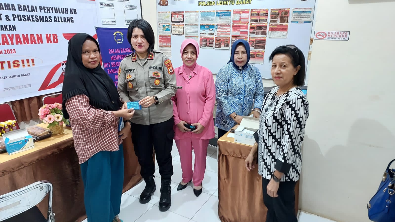 Polsek Lehitu Barat Gelar Baksos Pelayanan KB Gratis 1 IMG 20230622 WA0109