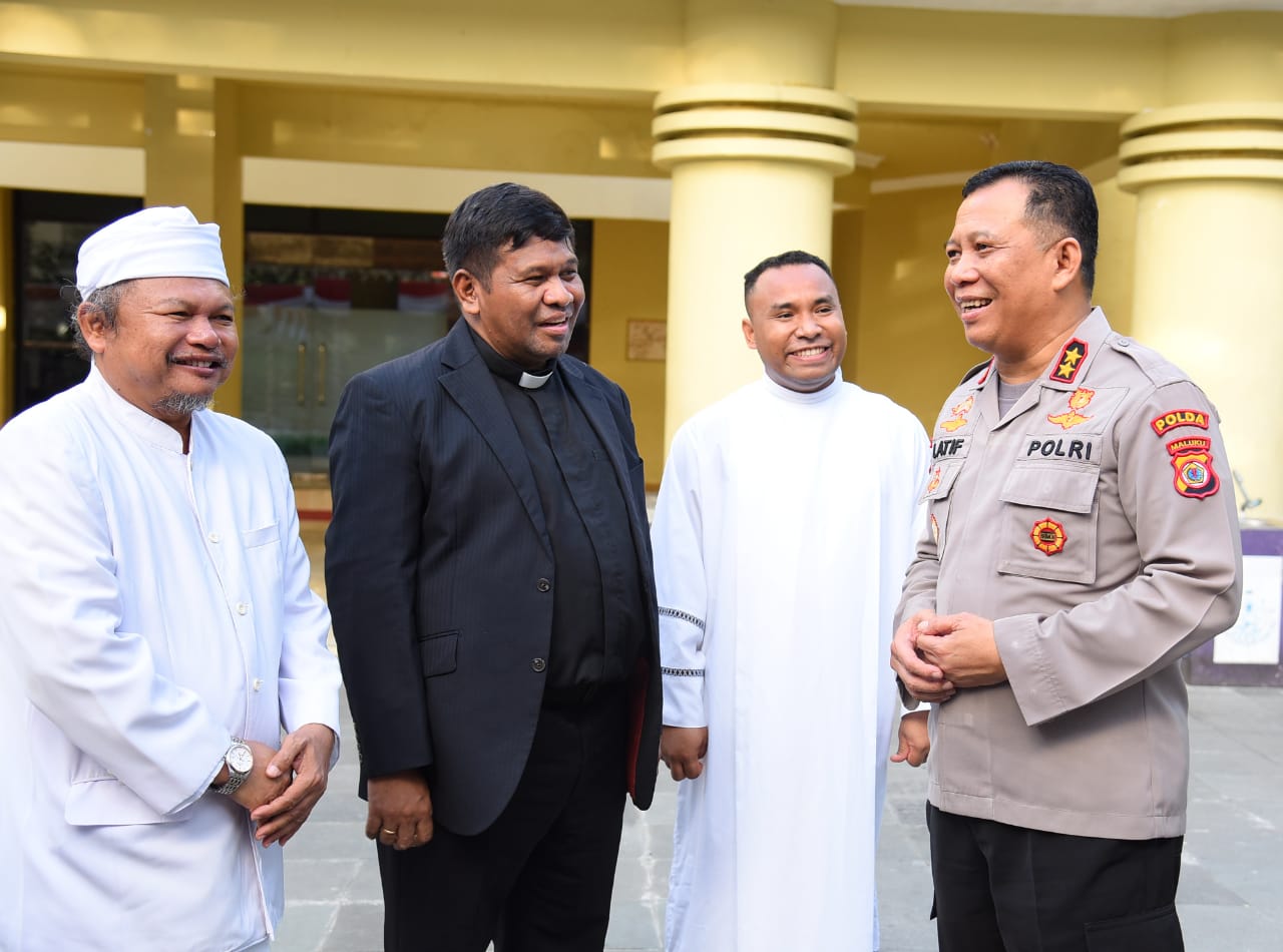 Melalui Vicon, Kapolda, Forkopimda serta Tokoh Agama di Maluku Hadiri Doa Bersama dan Revitalisasi 77 Situs Ibadah 1 IMG 20230630 WA00611