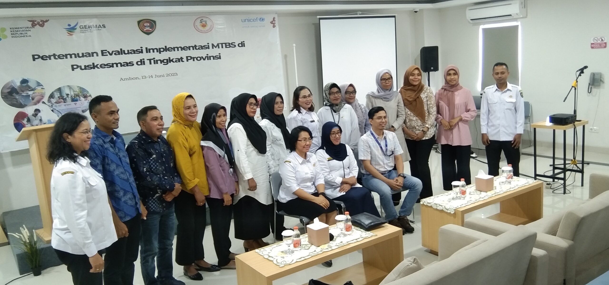 Plt Dinkes Provinsi Maluku Buka Pertemuan Evaluasi Implementasi MTBS 2 IMG 20230614 100554 scaled