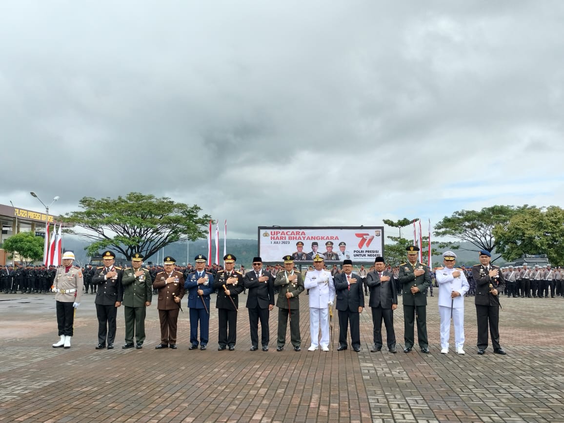 Kapolda Maluku Pimpin Upacara Peringatan HUT Bhayangkara ke-77 1 IMG 20230701 WA0008