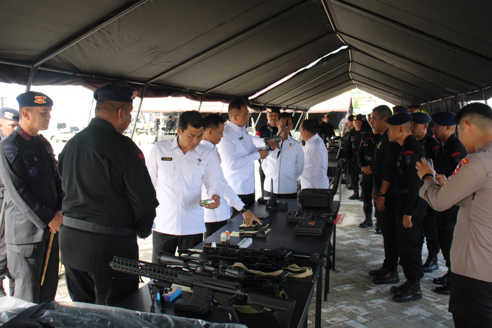 Tim Audit Kinerja Itwasum Polri Tinjau Peralatan, Persenjataan dan Kendaraan di Polda Maluku 1 IMG 20230704 WA0048