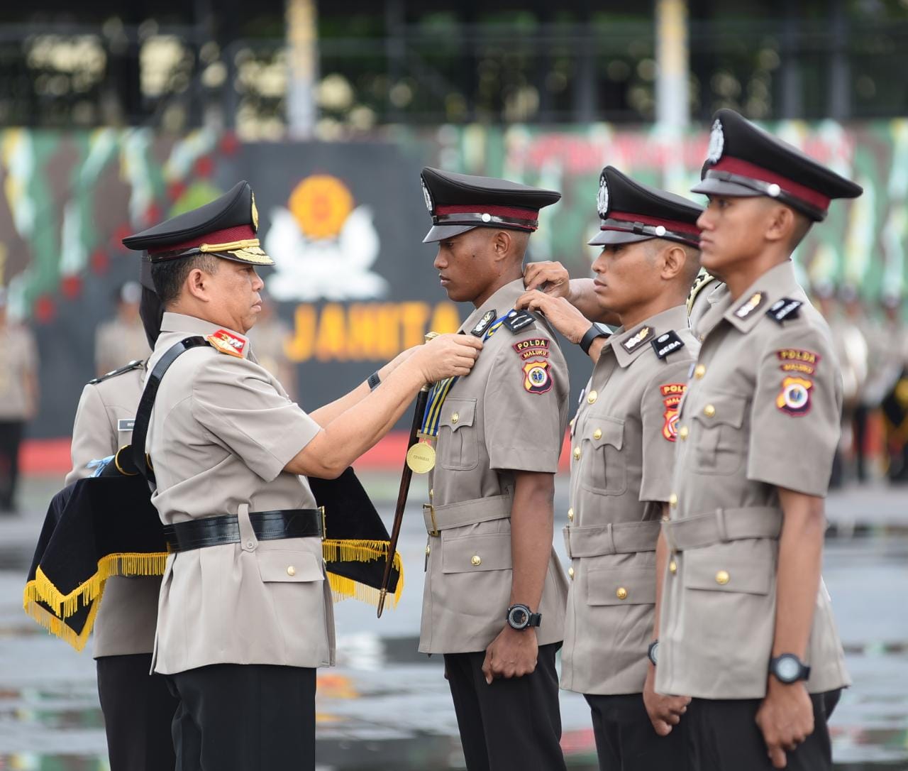 Kapolda Maluku Lantik 144 Personel Bintara Polri 1 IMG 20230706 WA0041