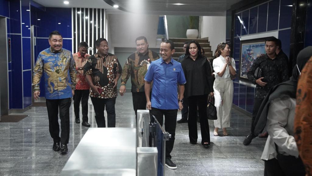 Wattimena Sampaikan Ucapan Terima Kasih Kepada Menteri Investasi dan Menteri PUPR 2 IMG 20230801 WA0063