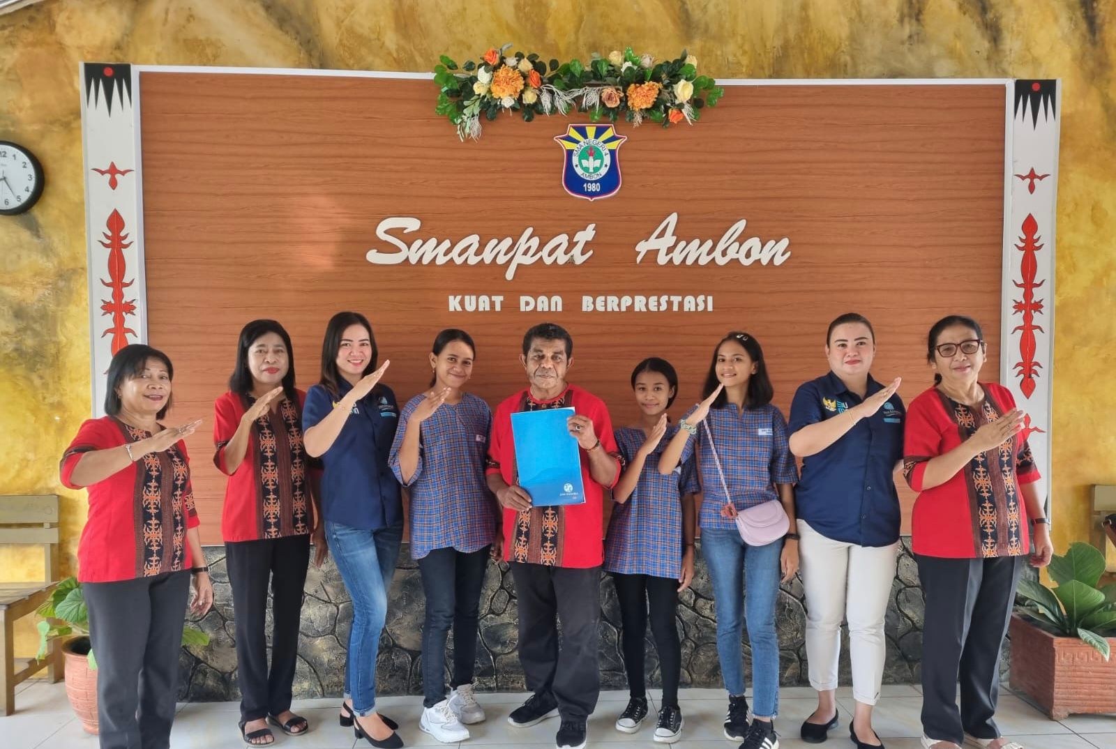 Jasa Raharja Cabang Maluku Diwakili PJJR Samsat Ambon dan Samsat Mall Lakukan Program Pengajar Peduli Keselamatan Lalu Lintas (PPKL) Pada SMA Di Kota Ambon 1 IMG 20230801 WA0082