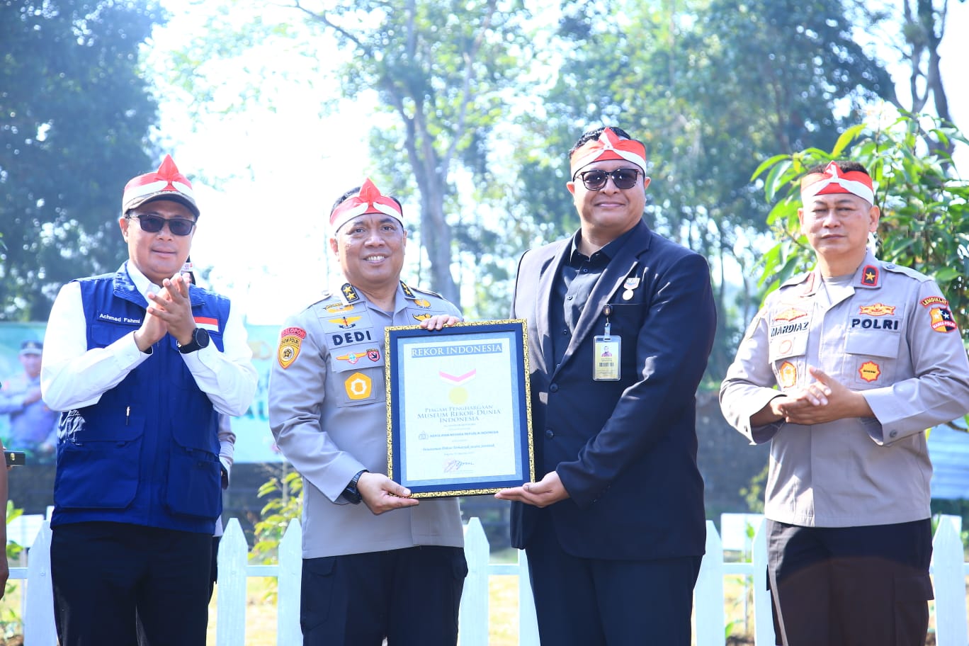 Cetak Rekor Tanam 21 Juta Pohon, Polri Raih Dua Penghargaan dari MURI 1 IMG 20230823 WA0056