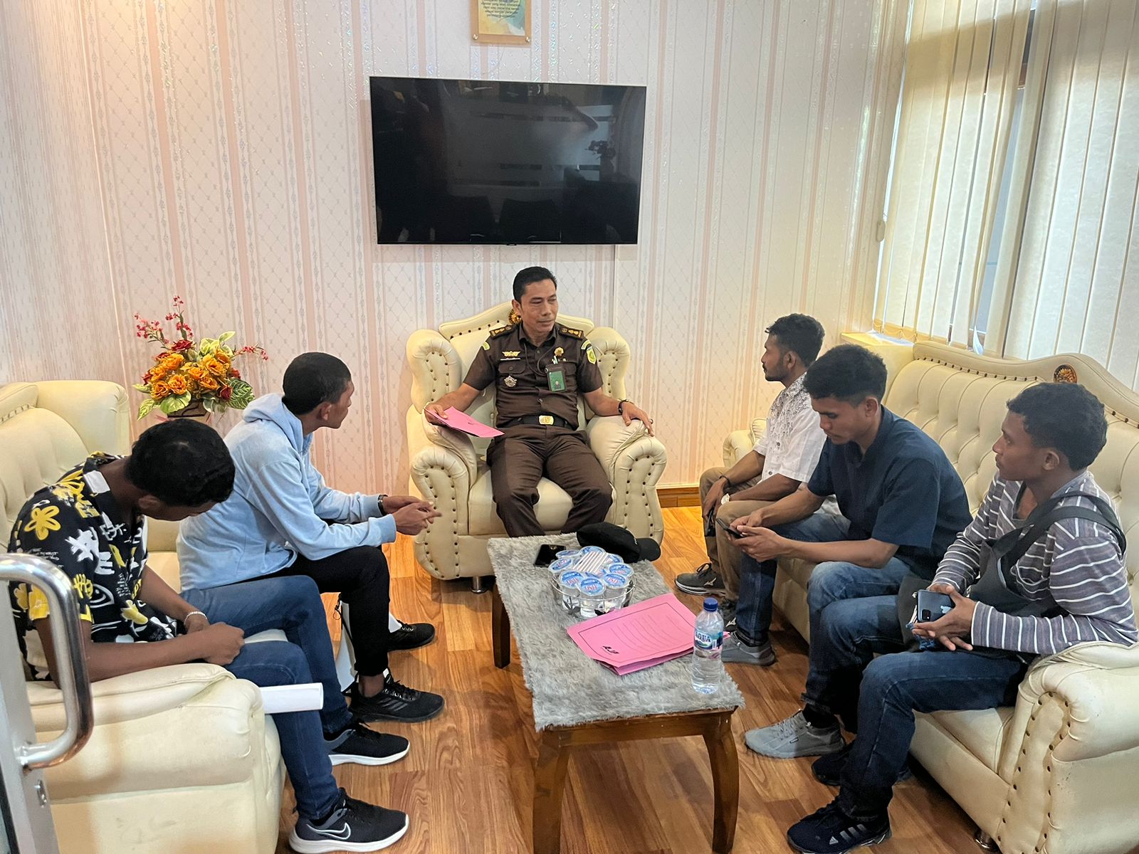 Kejati Maluku Didesak Periksa Wakil Bupati Bursel 1 IMG 20230921 WA0106