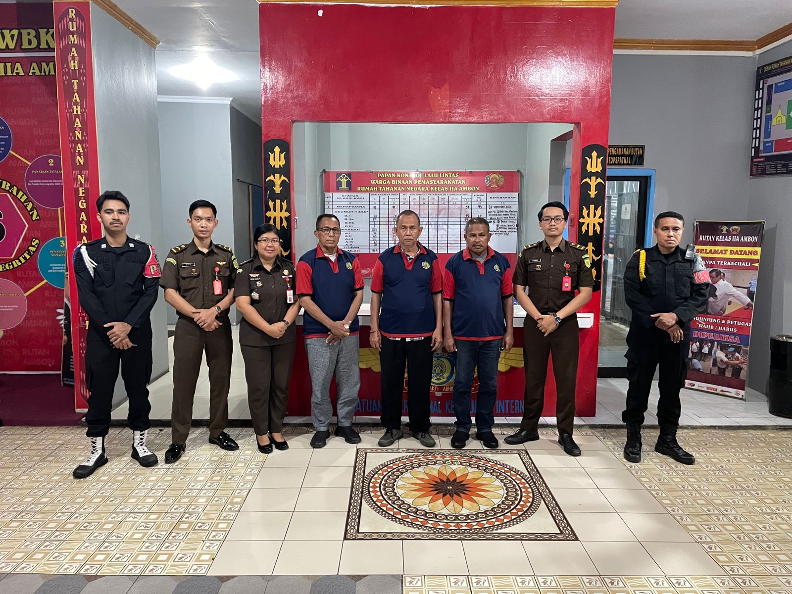 Jaksa Tahan Tiga Tersangka Kasus Dana BOS Malteng 1 IMG 20230927 WA0014