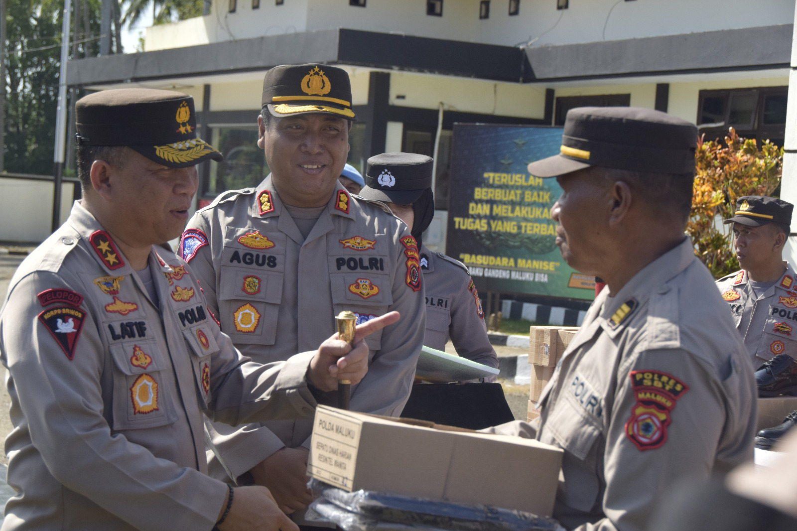 Sambangi Polres SBT, Kapolda Berikan Bantuan Peralatan Teknis untuk Satuan Polair, Lantas dan Logistik 1 IMG 20231007 WA0041