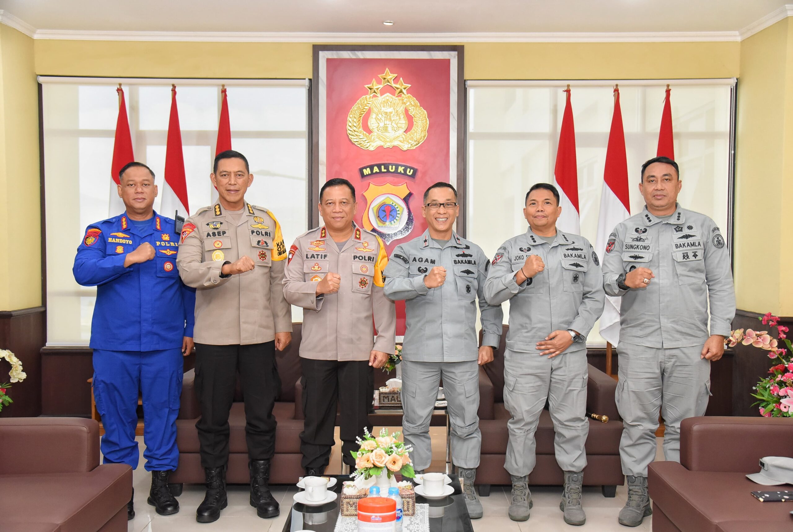 Kapolda Maluku Terima Kunjungan Silaturahmi Kabakamla Zona Maritim Timur 1 IMG 20231026 WA0050 scaled