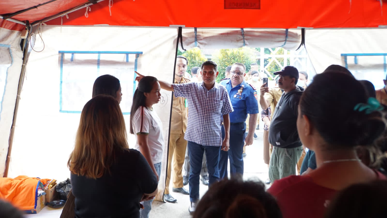 Penjabat Wali Kota Ambon Tinjau lokasi Kebakaran di Kawasan Gudang Arang. 1 IMG 20231031 WA0003