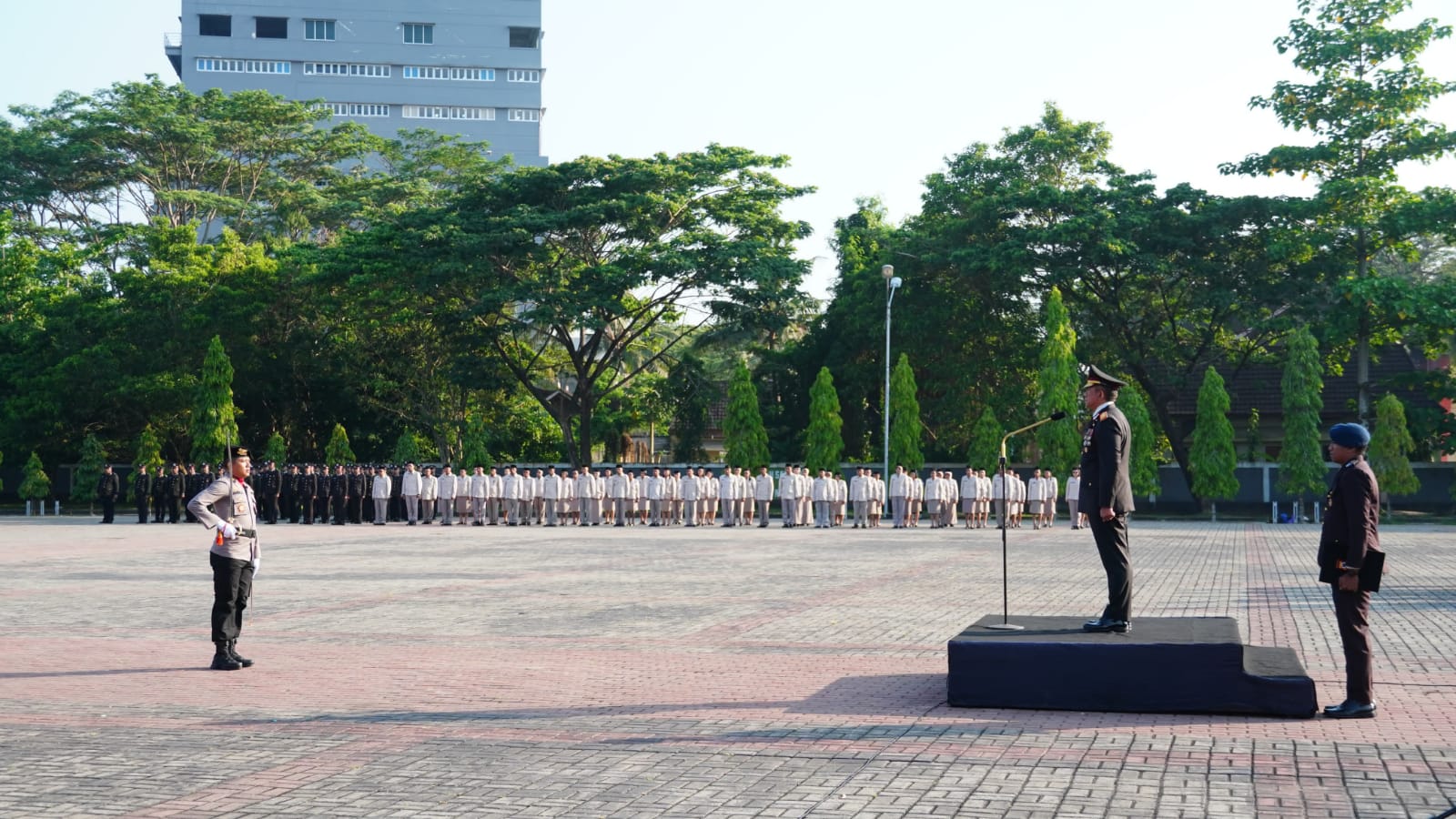 Polda Maluku Gelar Upacara Peringatan Hari Pahlawan 1 WhatsApp Image 2023 11 12 at 13.48.16 1