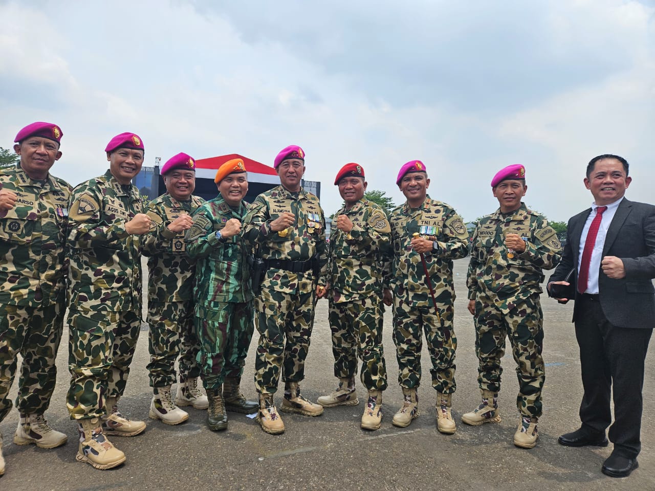 Brigjen Said Latuconsina Hadiri Upacara HUT Ke-78 Korps Marinir dan Serah Terima Jabatan Komandan Korps Marinir di Bumi Marinir Cilandak Jakarta 1 WhatsApp Image 2023 11 15 at 19.43.58 6474858e
