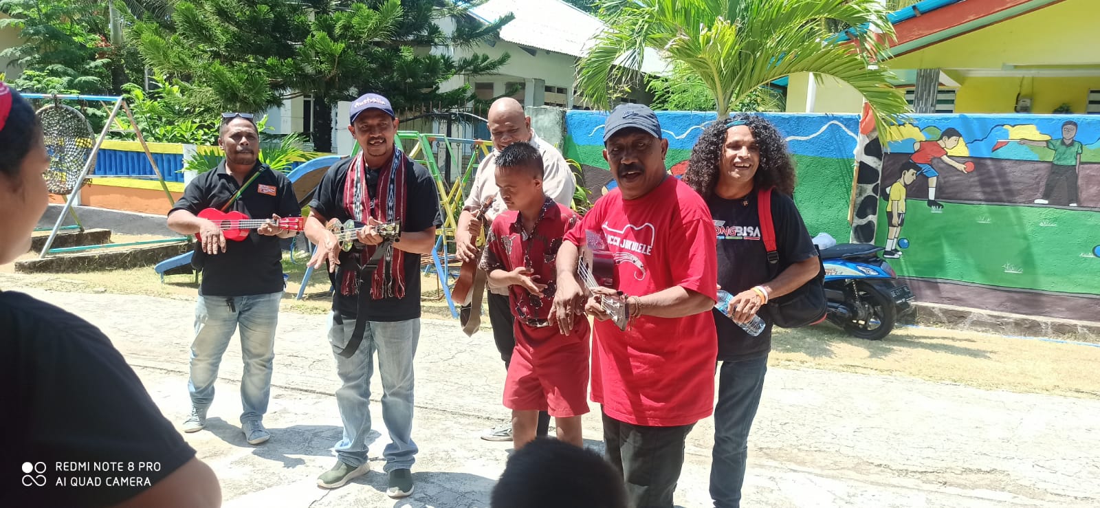 MJL Canangkan Musik Jukulele di SLB ABCD Leleani 2 Latuhalat 2 WhatsApp Image 2023 11 16 at 07.54.19 1