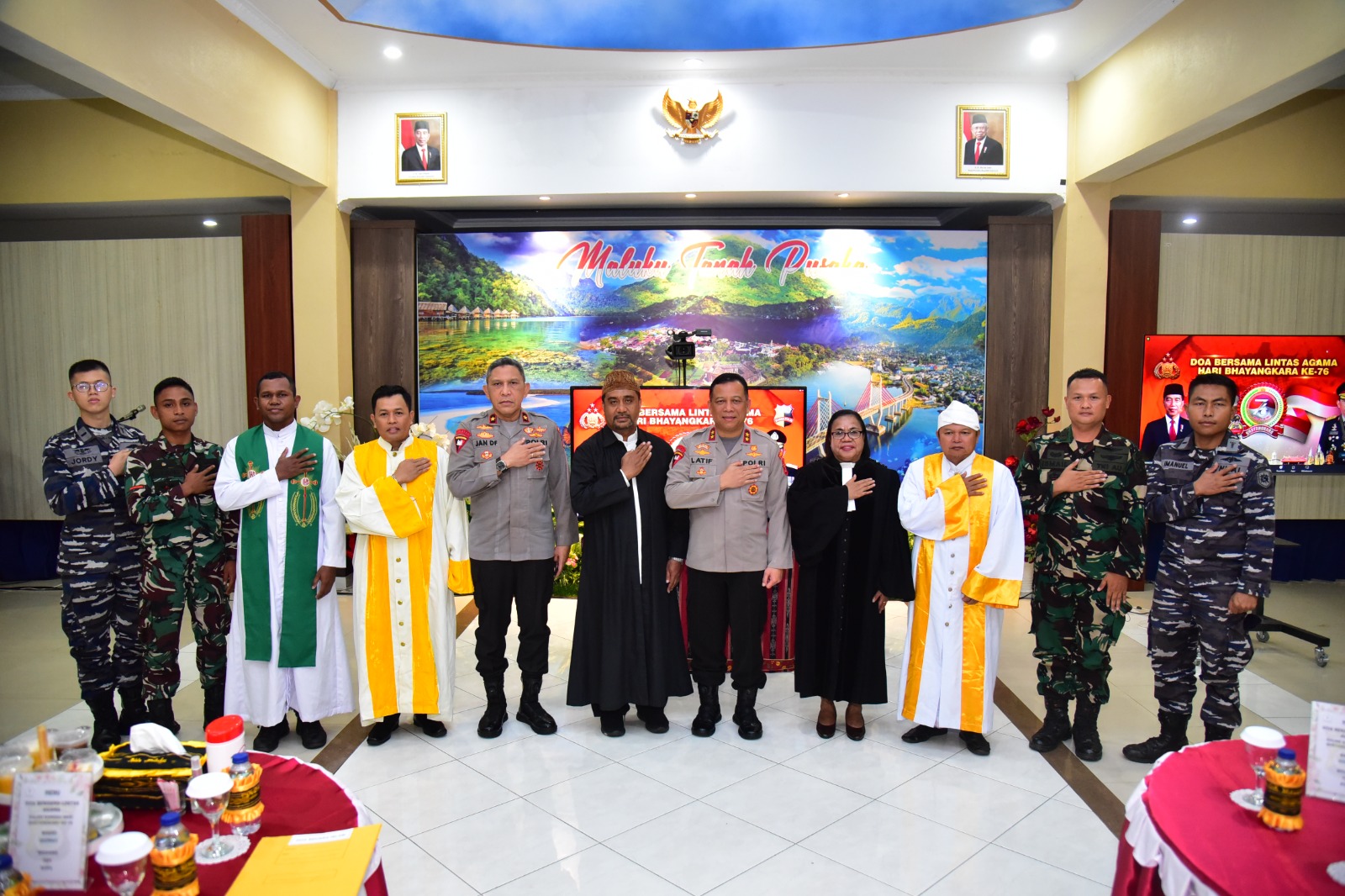 Kapolda Ajak Masyarakat Rawat Kebhinekaan, Jaga Persatuan untuk Maluku yang Aman dan Damai. 1 WhatsApp Image 2023 11 26 at 14.19.52 e0b08616