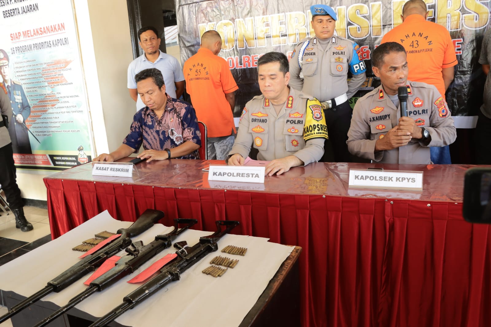 Penyerahan Tahap I Berkas "Kasus Penyelundupan Senpi Rakitan & Amunisi ke Papua" 1 IMG 20231201 WA0032