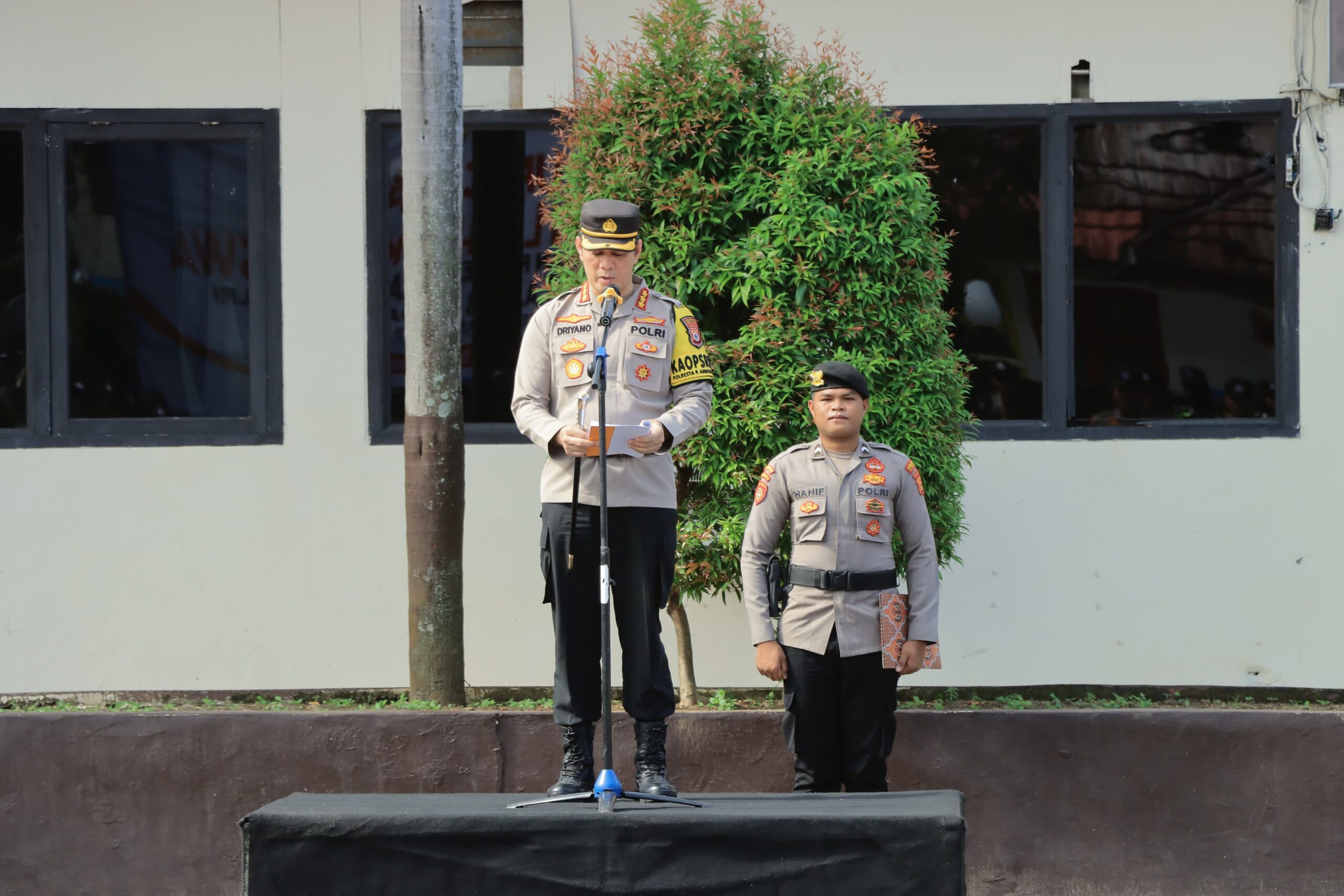 Berakhirnya Masa Latja, Polresta Ambon Gelar Upacara Penyerahan siswa Latja Polda Maluku 1 IMG 20231204 WA0048 scaled