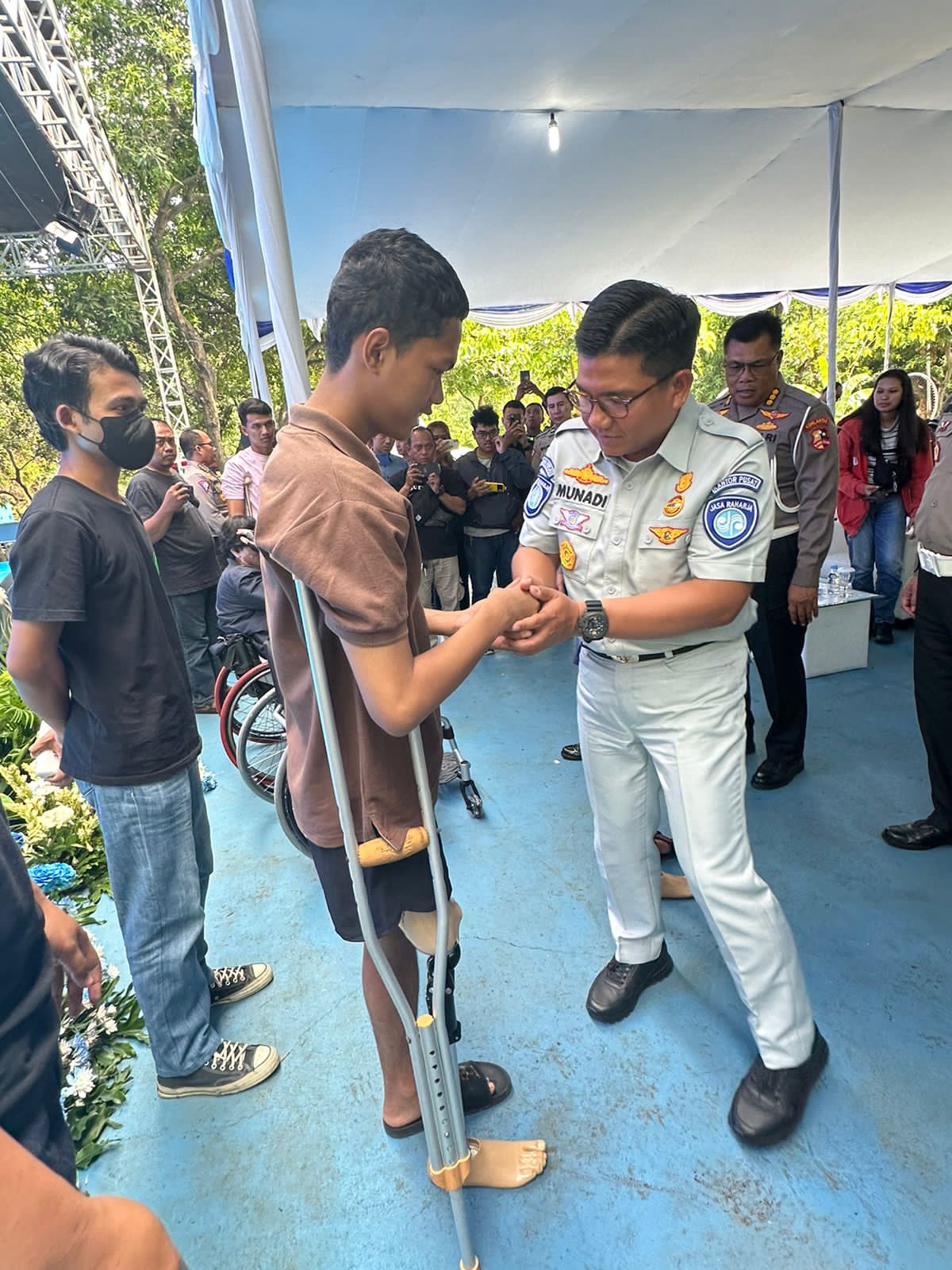 Jasa Raharja dan Korlantas Polri Serahkan Alat Bantu bagi Disabilitas Korban Kecelakaan Lalu Lintas 1 IMG 20231207 WA0009