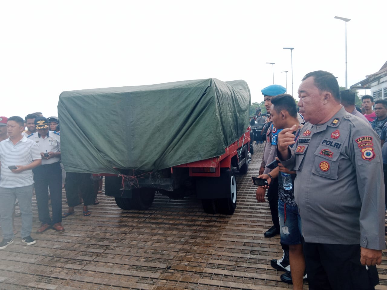 Satgas OMB Polres Tanimbar Amankan Kedatangan Surat Suara Pemilu 2024 1 WhatsApp Image 2023 12 14 at 17.58.05 ae963c99