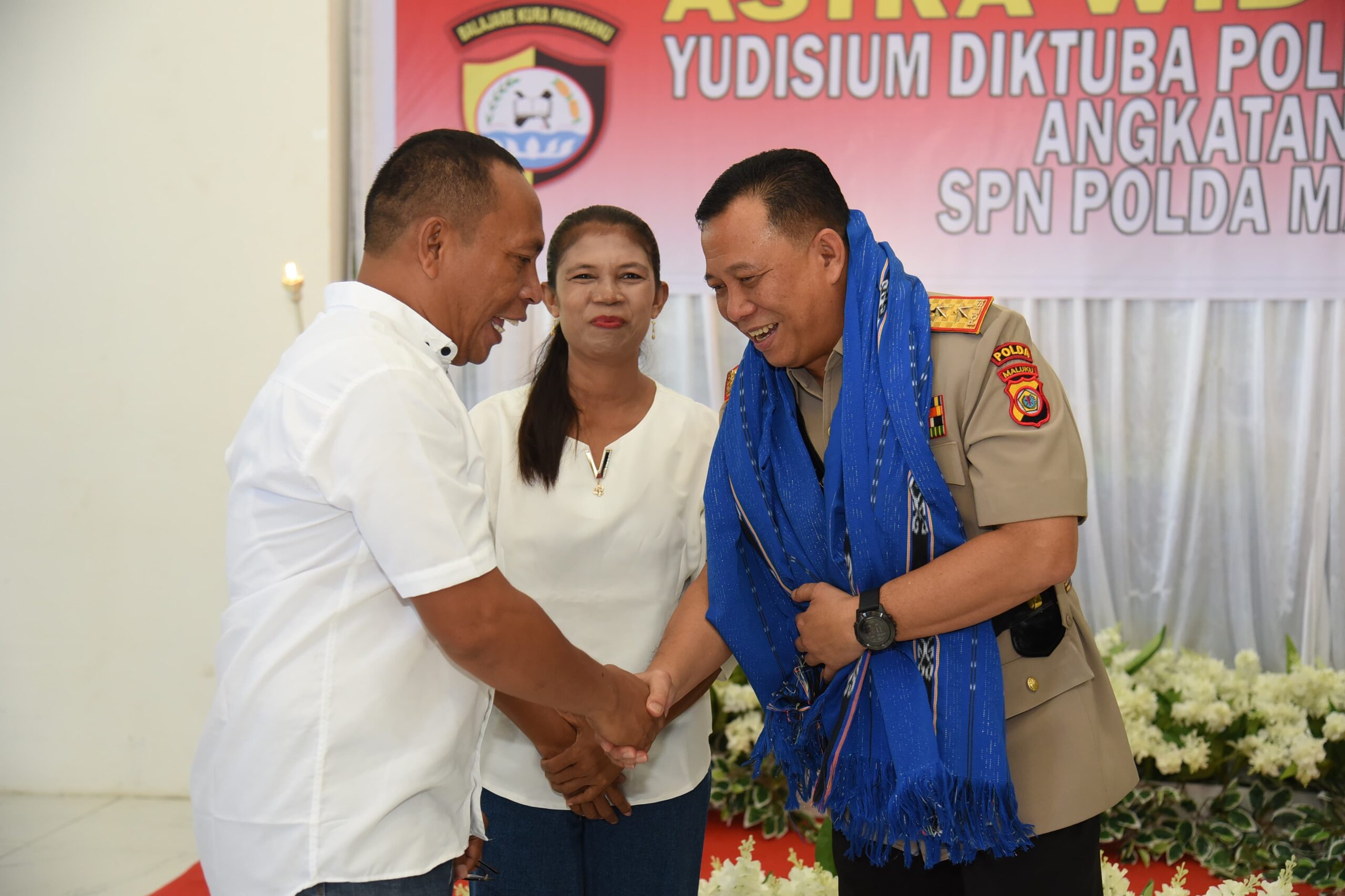 Orang Tua Siswa Diktuba Polri yang Diyudisium Apresiasi Polda Maluku 1 WhatsApp Image 2023 12 19 at 15.26.45 0ef87f47 scaled