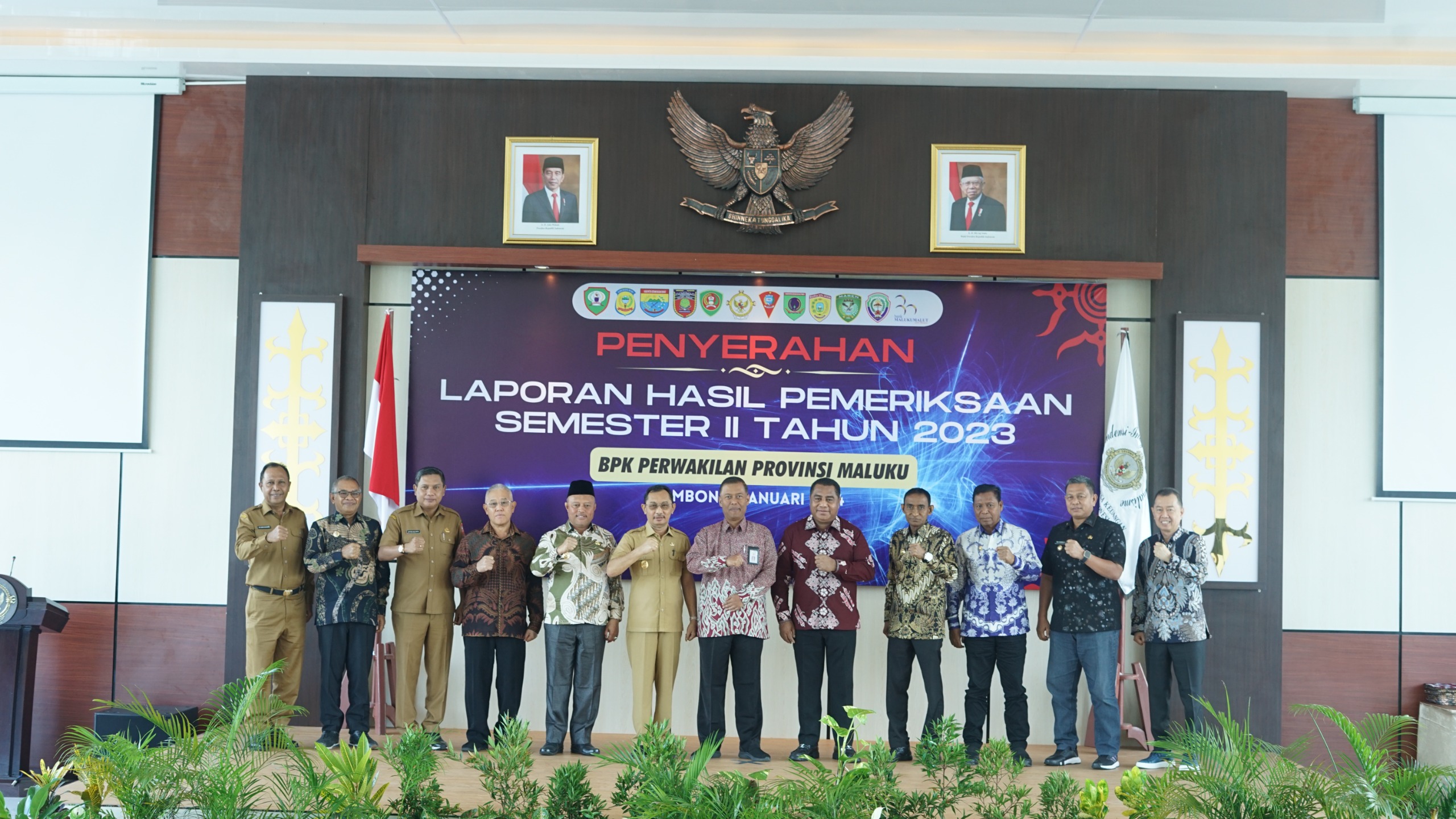 Wagub Hadiri Penyerahan Laporan Hasil Pemeriksaan Semester II Tahun 2023 BPK Perwakilan Provinsi Maluku 1 WhatsApp Image 2024 01 09 at 13.28.46 ce2dd56d