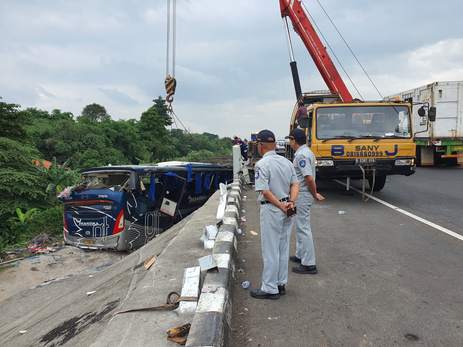 Jasa Raharja Jamin Seluruh Korban Kecelakaan Bus PO Shantika di Tol Pemalang 1 WhatsApp Image 2024 01 22 at 08.09.56 e0a5f4ad