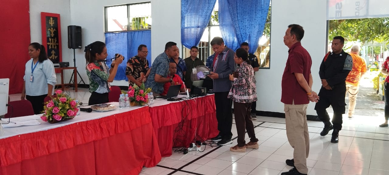 Pemkot Ambon Lakukan Perekaman E-KTP Bagi Warga Binaan Lapas Kelas II Ambon 1 WhatsApp Image 2024 02 01 at 20.45.39 9c7a5562