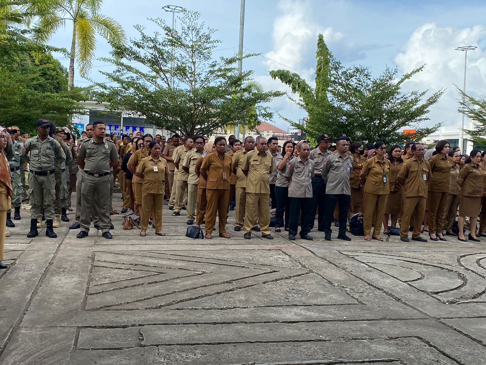 Pemkot Ambon Gelar Apel Pagi Bagi ASN 1 WhatsApp Image 2024 02 13 at 21.44.03 ec2c0ebf