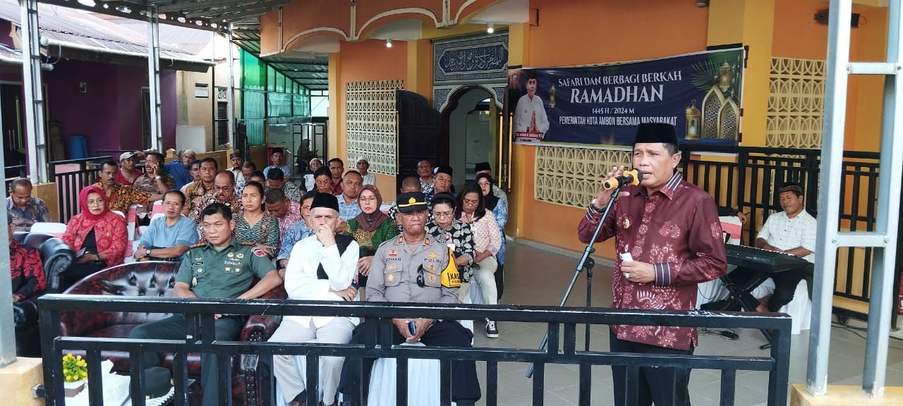 Pemkot Ambon Gelar Safari Ramadhan di Kawasan Waringin 1 WhatsApp Image 2024 03 21 at 22.15.24 eed79194