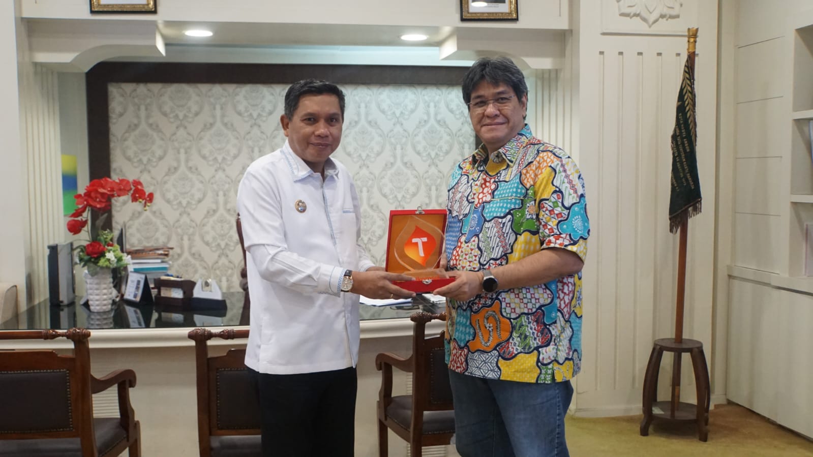 Bahas Kerjasama Digitalisasi Pelayanan Publik, Pj. Wali Kota Terima Kunjungan PT. Telkomsel 1 WhatsApp Image 2024 03 22 at 22.12.45 331a5fa4