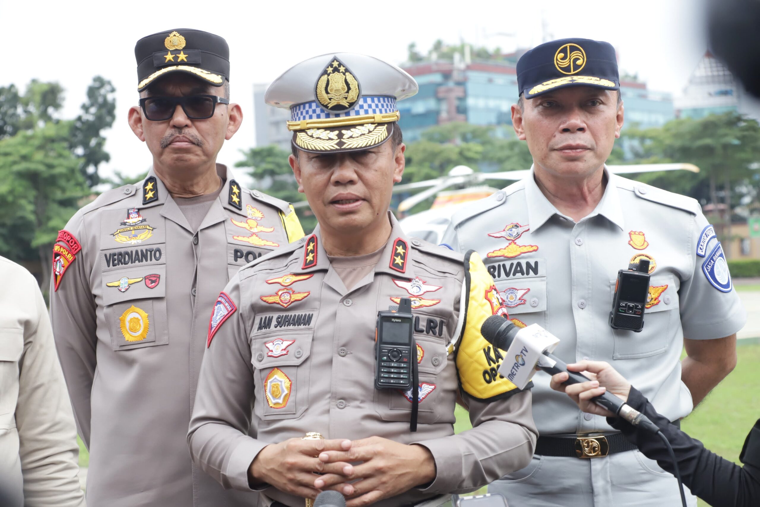 Pastikan Kelancaran Arus Mudik, Jasa Raharja dan Korlantas Polri Tinjau Arus Mudik di Sejumlah Titik 1 WhatsApp Image 2024 04 07 at 16.23.26 ac81b7c9 scaled