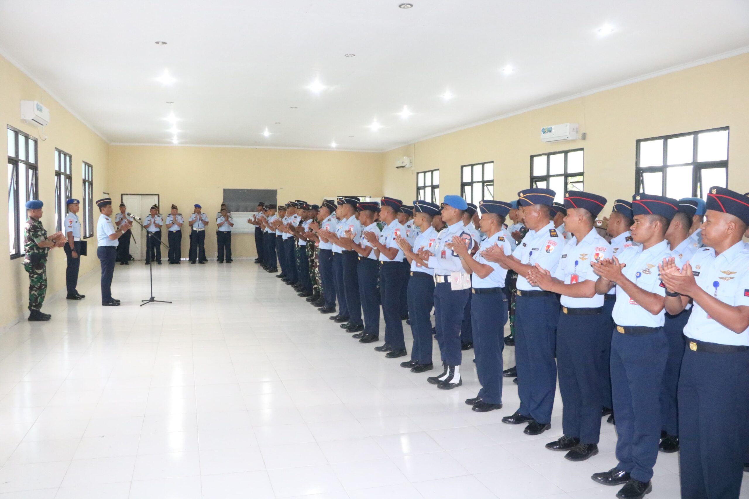 Apel Luar Biasa dalam rangka Halal Bihalal di Lanud Pattimura Ambon. 1 WhatsApp Image 2024 04 16 at 22.01.36 6577fe54 scaled