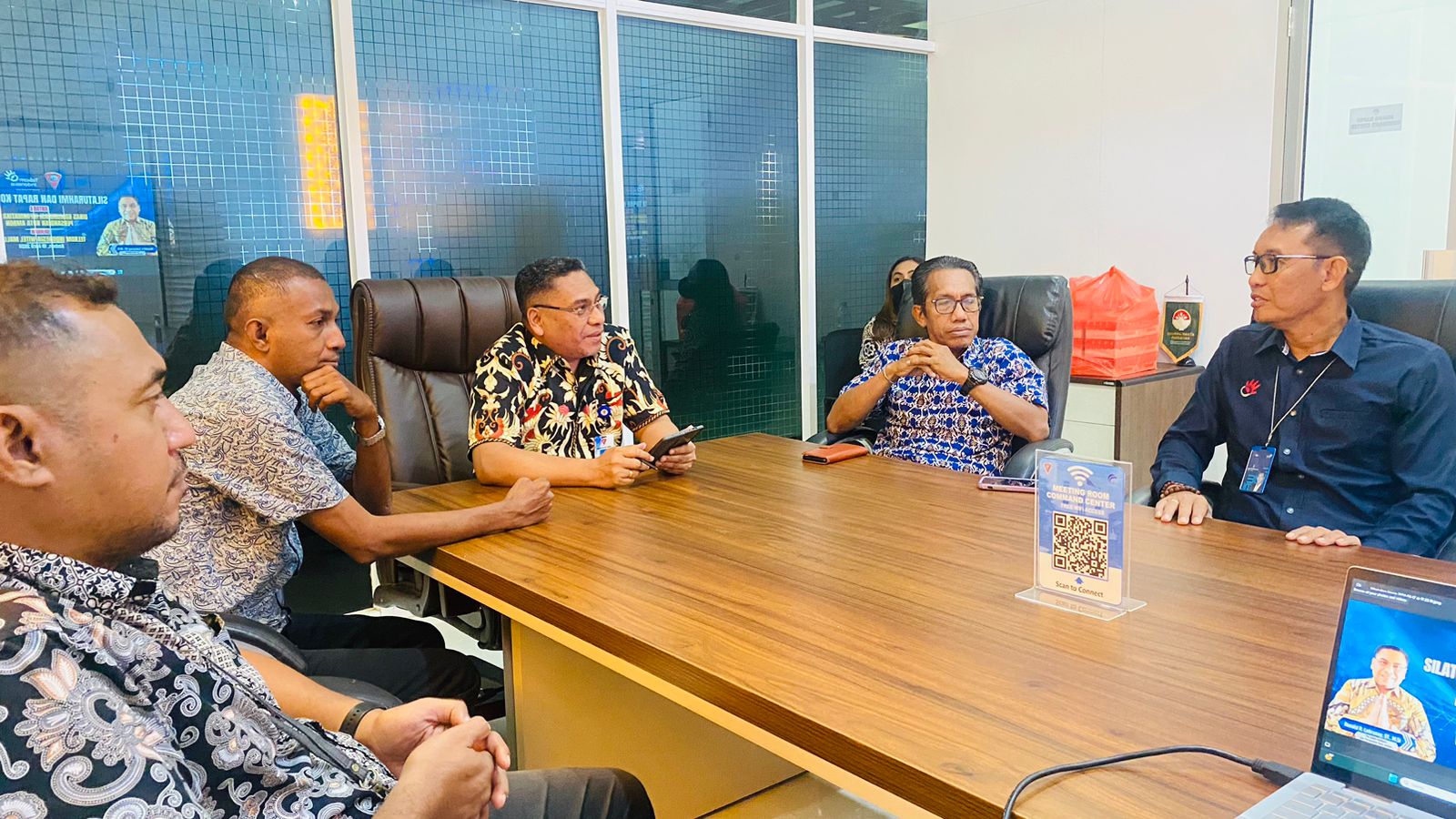 Jalin Silaturahmi, GM PT Telkom Maluku Sambangi Pemkot 1 WhatsApp Image 2024 04 18 at 17.29.05 66e0e227