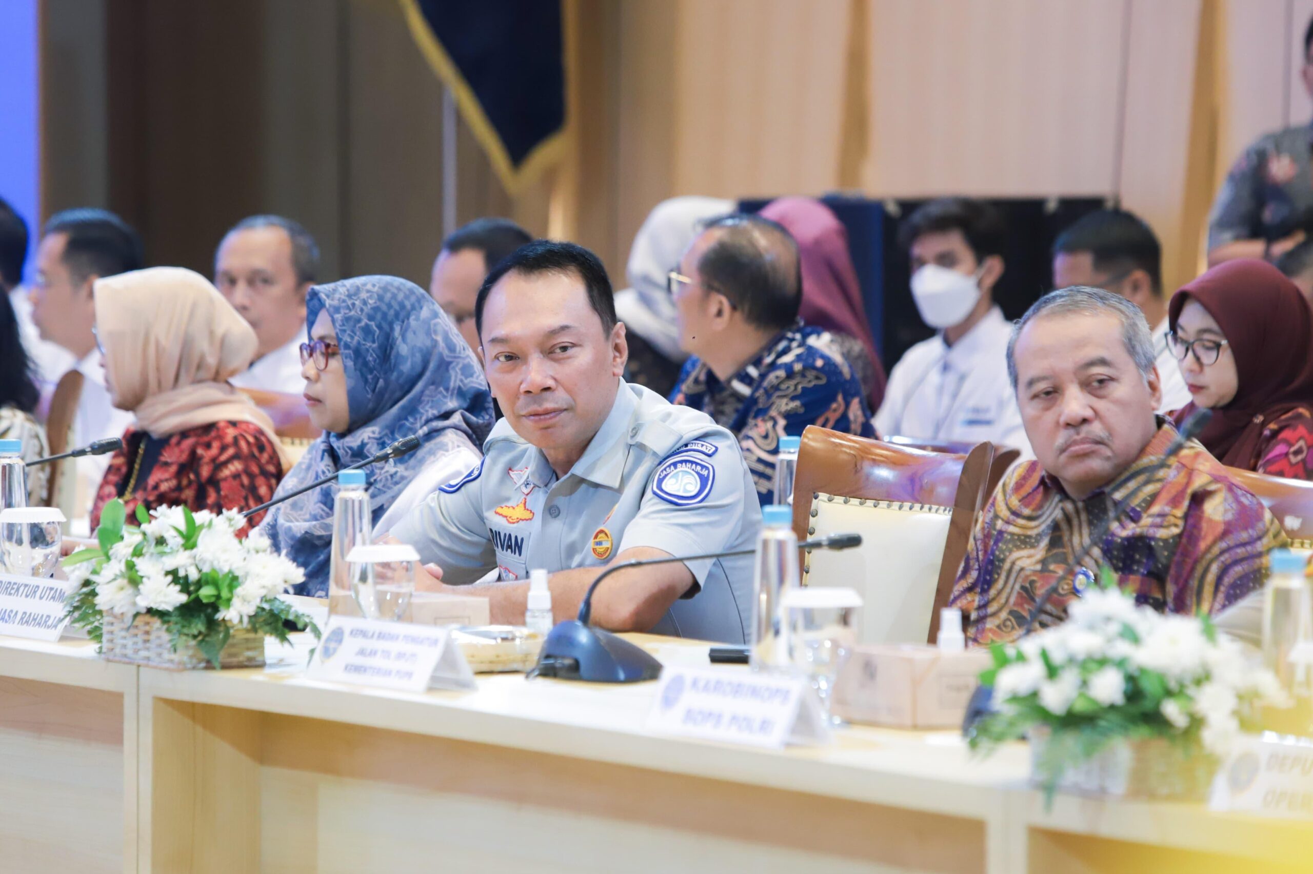 Direktur Utama Jasa Raharja Turut Serta dalam Penutupan Posko Angkutan Mudik Lebaran Terpadu oleh Menteri Perhubungan 1 WhatsApp Image 2024 04 19 at 21.34.43 07a25957 scaled