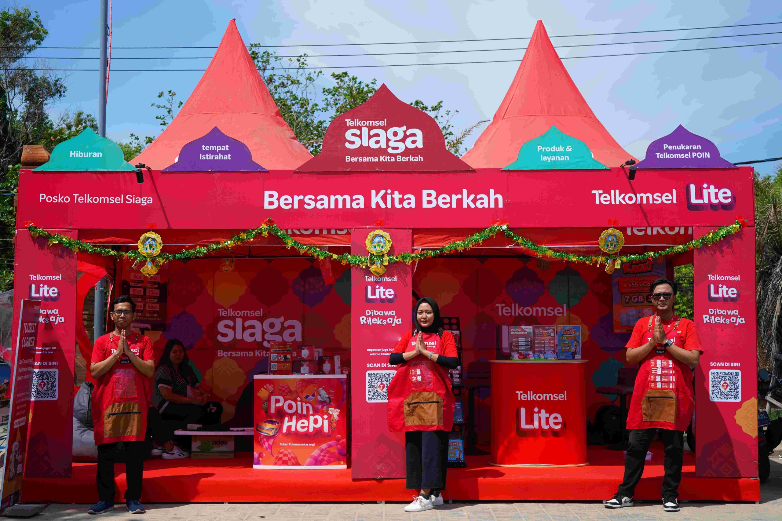 Trafik Internet di Wilayah Maluku dan Papua Naik 8,55 Persen, Telkomsel Sukses Kawal Aktivitas Digital Pelanggan Selama Momen Ramadan dan Idulfitri 1445 H 1 WhatsApp Image 2024 04 23 at 14.10.17 8c8396c4
