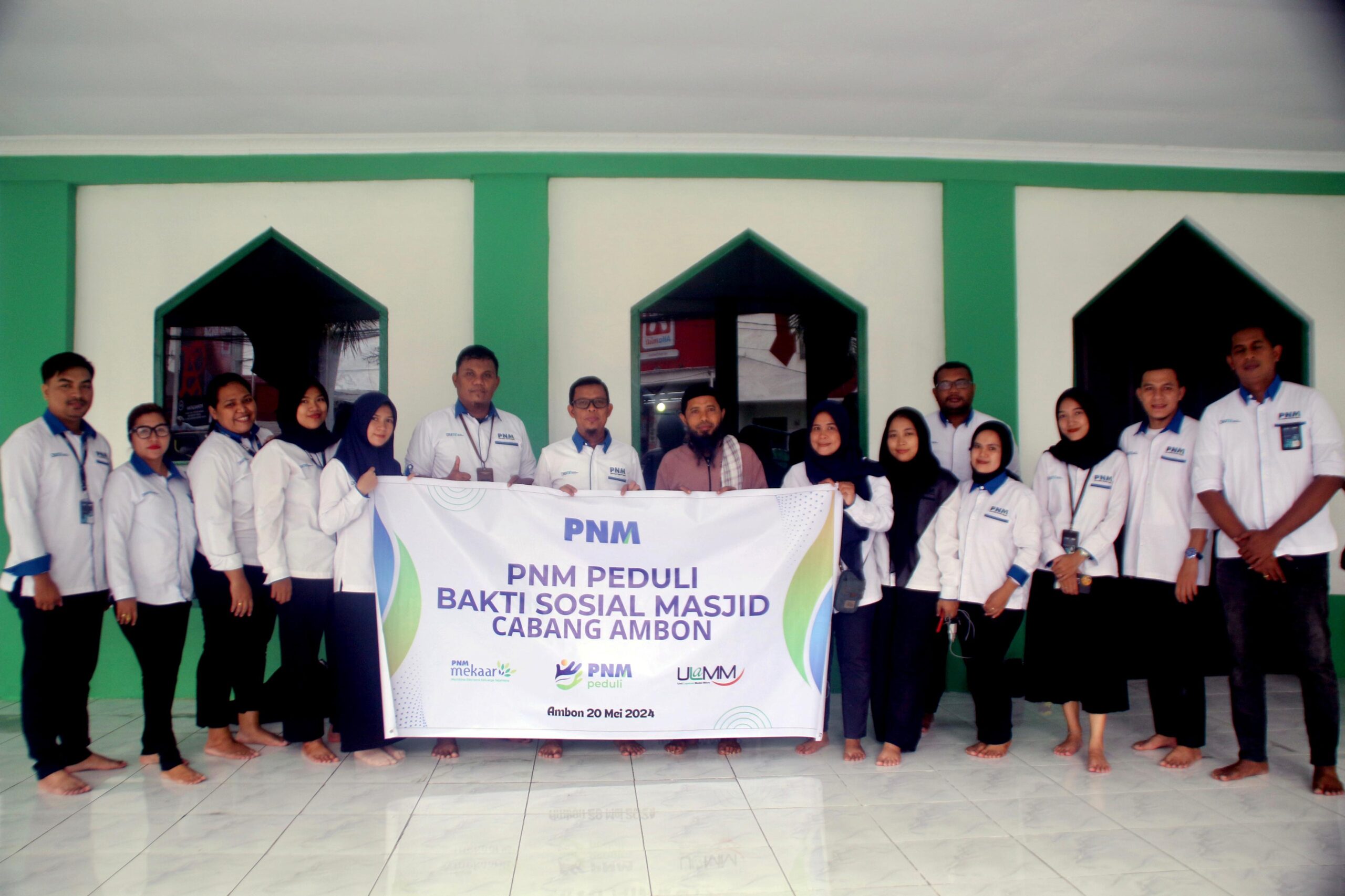 Bentuk Kepedulian, PNM Cabang Ambon Gelar Bakti Sosial di Masjid Nurul Isla Passo 1 IMG 20240521 WA0068 scaled