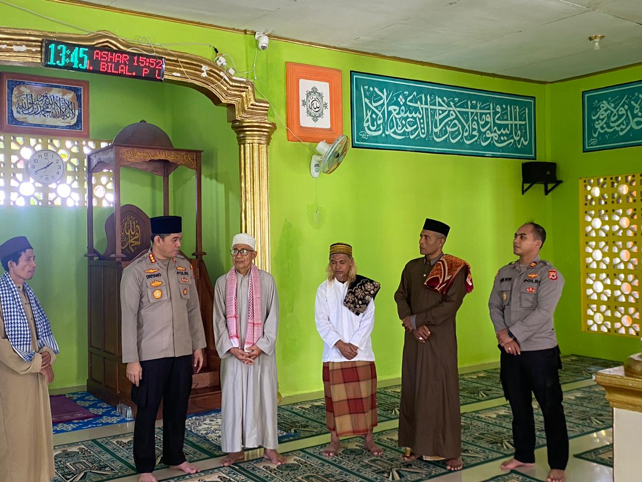 Jumat Curhat di Batu Merah, Kapolresta Sampaikan Pesan Kamtibmas 1 IMG 20240524 WA0060