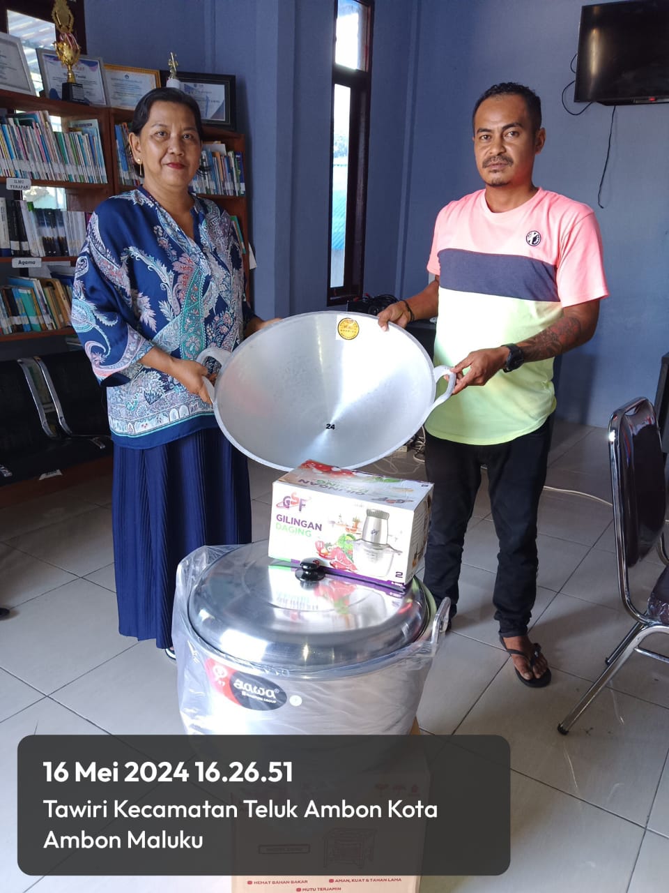 Helaha : Bantuan Peralatan Usaha Ini Bentuk Kepedulian Pemerintah Negeri Tawiri Bagi UMKM 2 IMG 20240618 WA0060