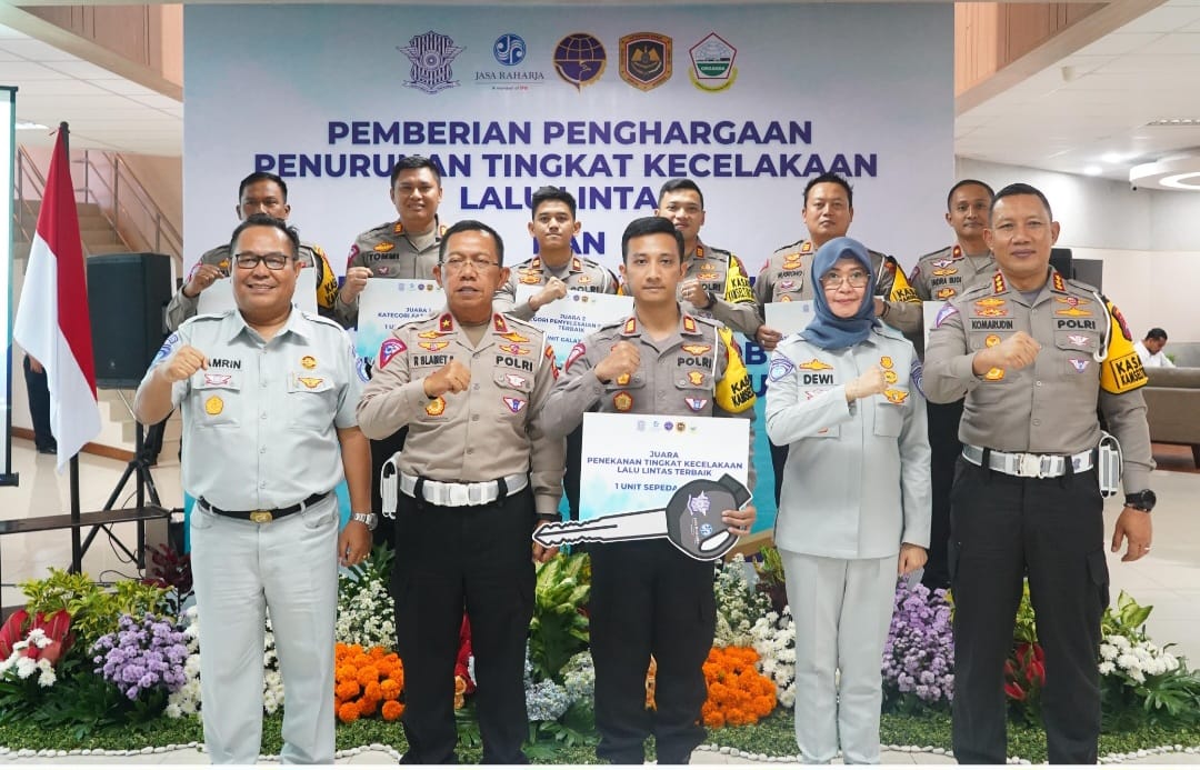 Jasa Raharja Apresiasi Penurunan Kecelakaan dan Dorong Keselamatan Lalu Lintas Melalui Penandatanganan Pakta Integritas 1 WhatsApp Image 2024 06 04 at 19.54.18 22d43988