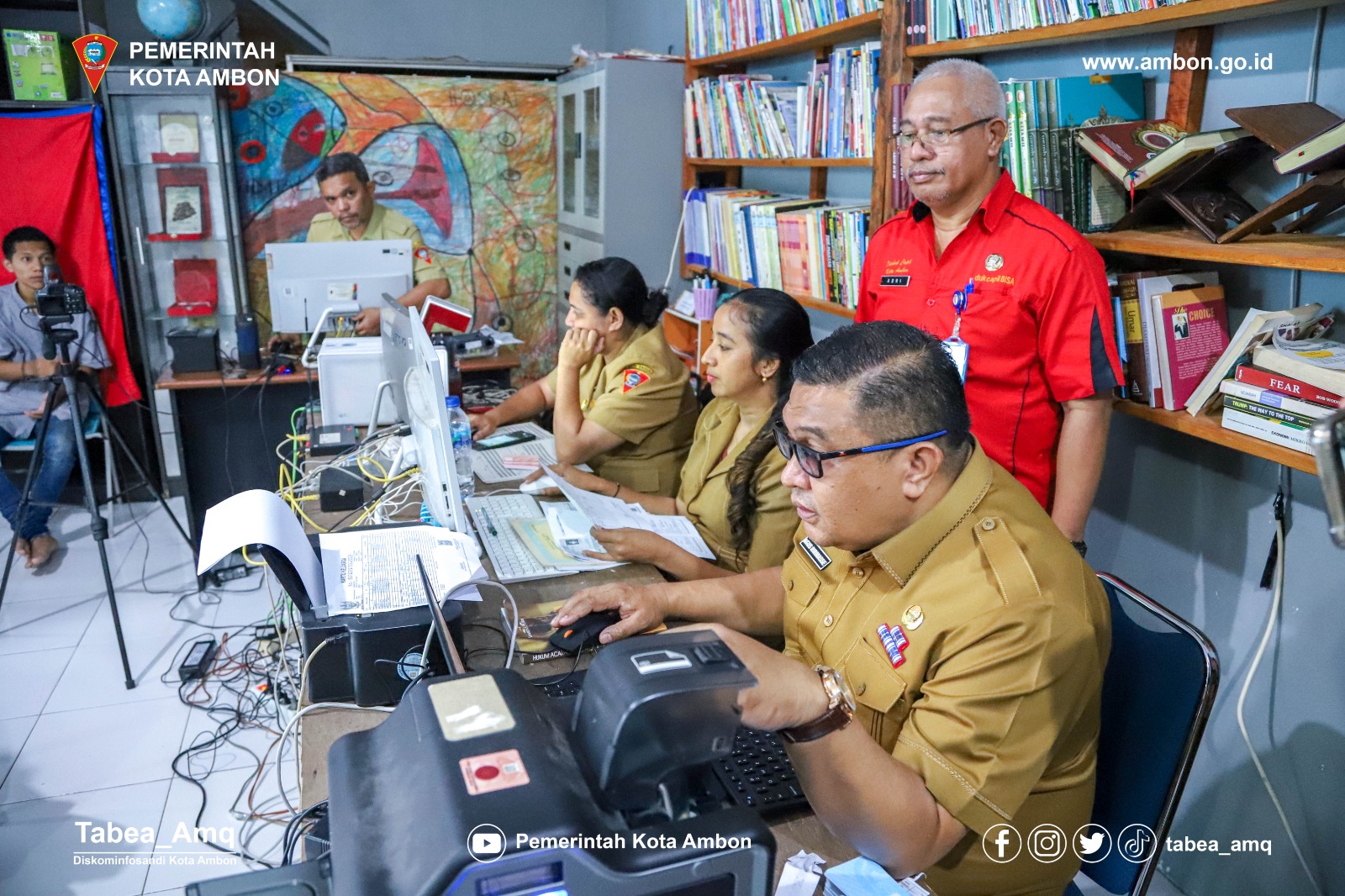 Disdukcapil Jemput Bola, Ririmasse : Negara Hadir Untuk Rakyat 1 WhatsApp Image 2024 06 11 at 16.58.19 2fd344cd