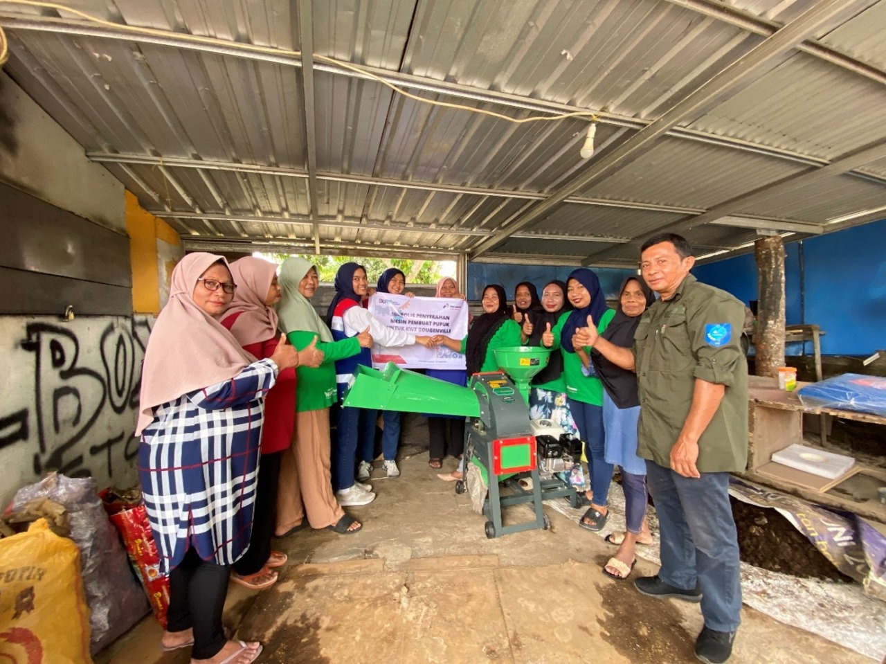 CSR Pertamina Patra Niaga Regional Papua Maluku Bersama Balai Penyuluhan Pertanian Kota Ternate Gelar Pelatihan Pembuatan Pupuk Kompos di Kelurahan Tubo 1 IMG 20240825 WA0007
