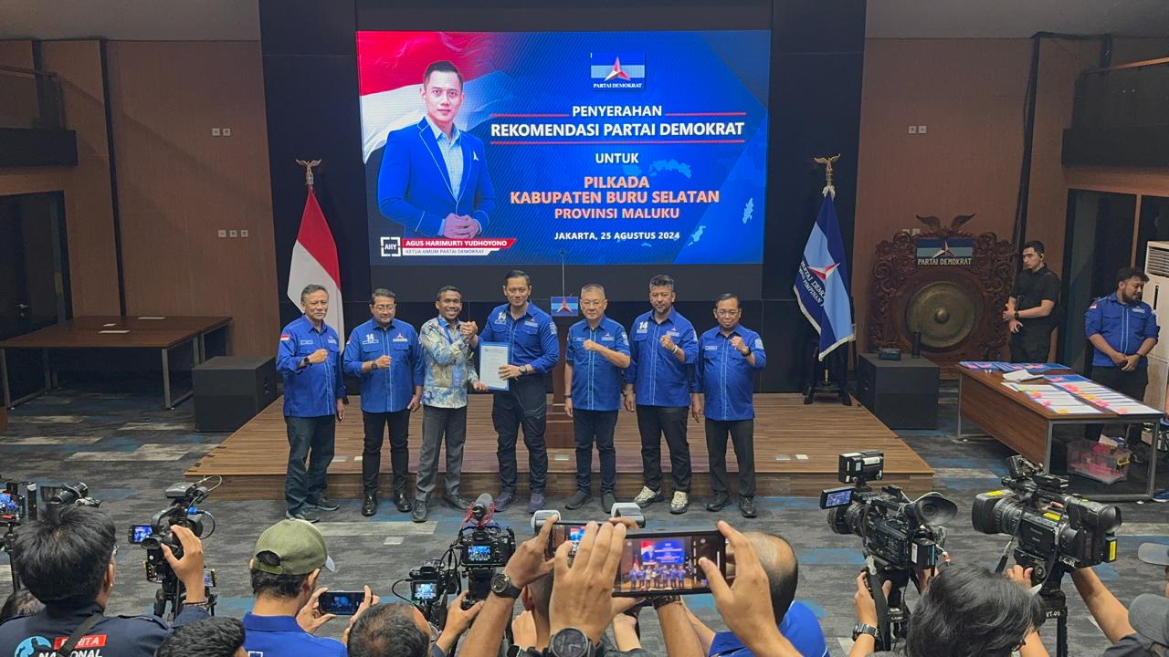 Terima Rekomendasi Demokrat, Wally - Nussa "Gaco Montar" di Pilkada Bursel 1 IMG 20240826 WA0016