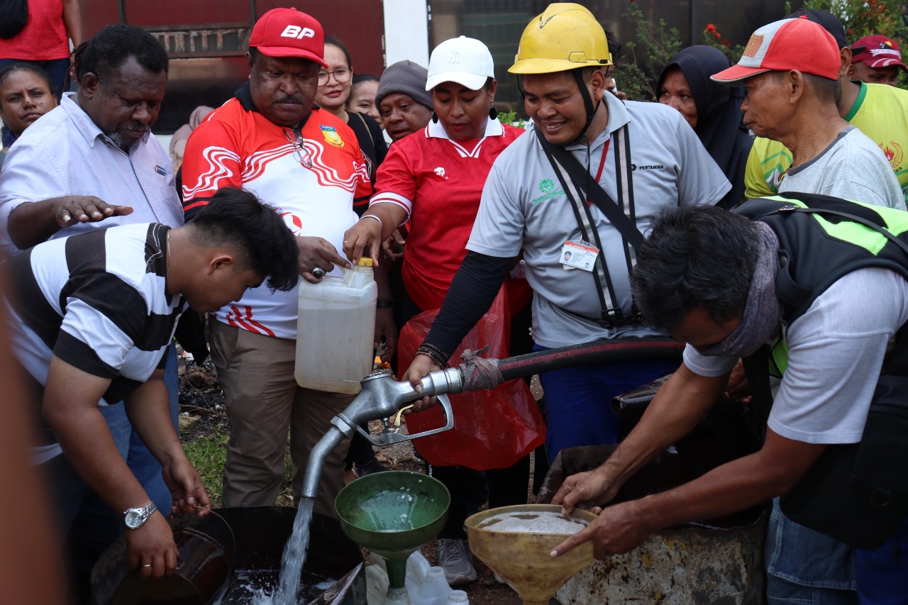 Dukung Gerakan Pasar Murah Jayapura, Pertamina Patra Niaga Regional Papua Maluku Gelar Promo Beli Bright Gas Gratis Kompor Gas 1 WhatsApp Image 2024 08 02 at 18.29.56 ef6e1112