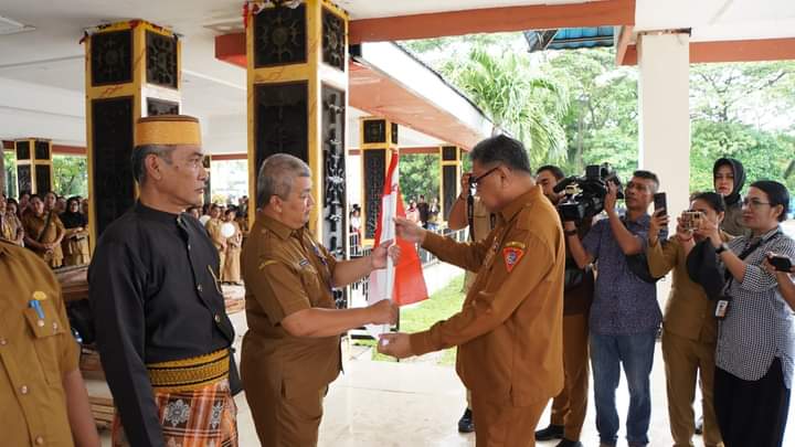 Jelang HUT Kemerdekaan, Pemkot Bagikan Bendera Merah Putih 1 WhatsApp Image 2024 08 06 at 01.11.44 ada14655