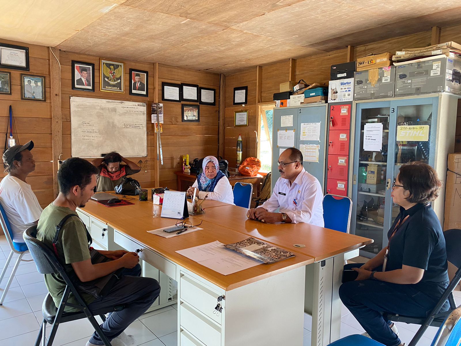 Nelayan Ambon Terima Bantuan Perahu Dari Kemensos 1 WhatsApp Image 2024 08 15 at 11.58.46 36787e2e
