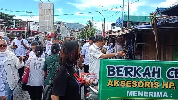 Paslon "Beta" Gelar Kampanye Simpatik Kunjungi Lima Pasar 2 IMG 20241112 WA0026