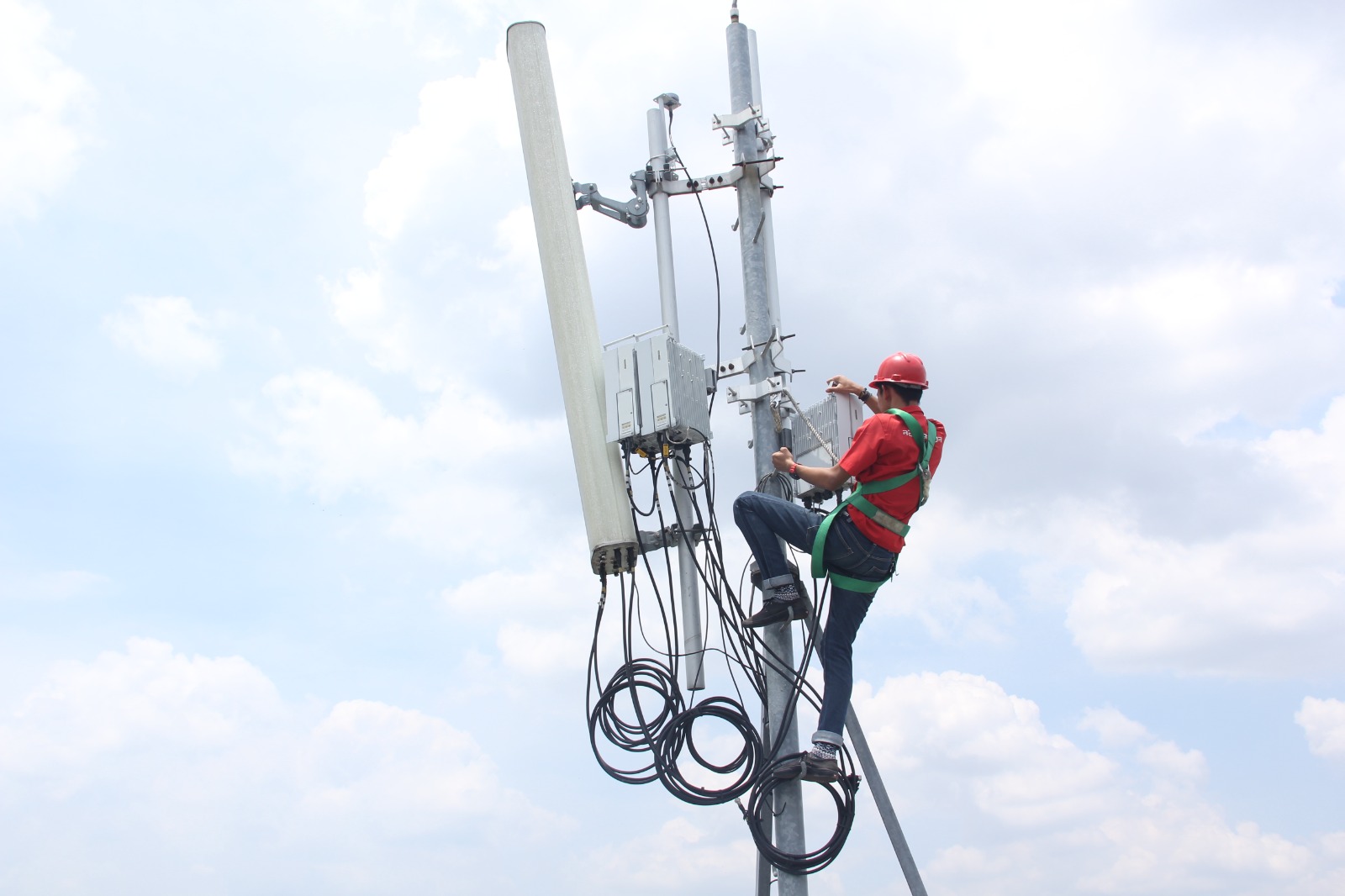 Komitment Dorong Kemajuan Wilayah Maluku dan Papua Telkomsel Terus Kembangkan Jaringan 4G/LTE dan Hadirkan Akses Broadband Hemat dan Terjangkau 1 WhatsApp Image 2024 11 07 at 14.49.31