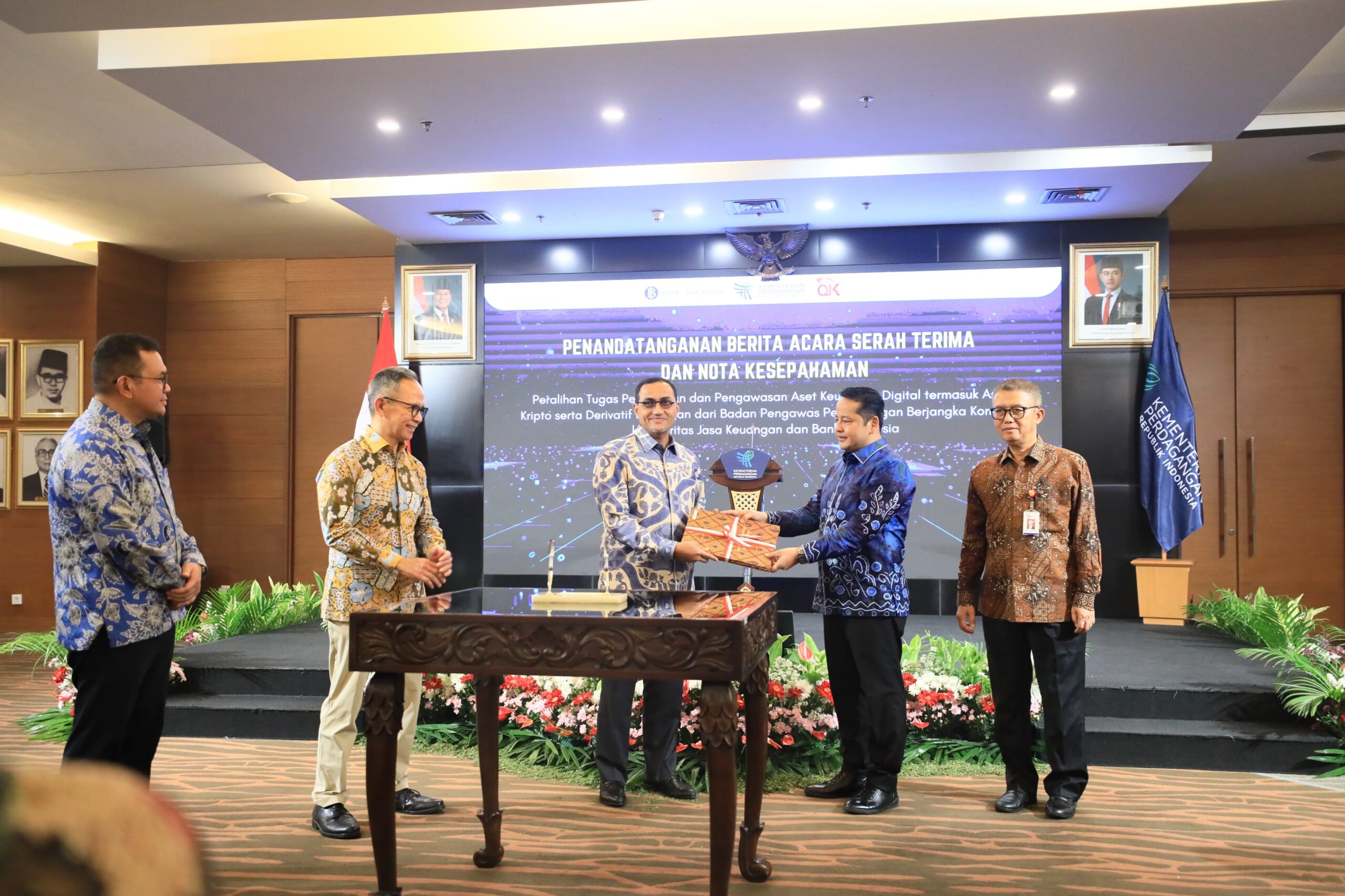 OJK Bersama BI Penandatanganan BAST Dan Nota Kesepahaman 1 IMG 20250111 WA0021 scaled