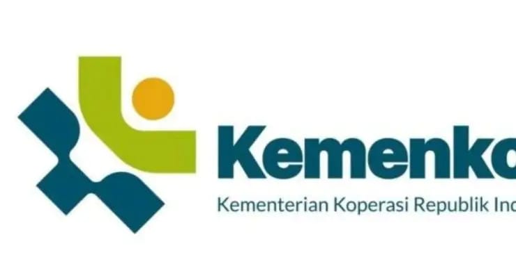 Kemenkop Serahkan Daftar Koperasi Ke OJK 1 IMG 20250115 WA0003